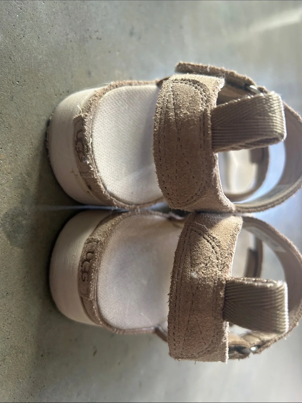 UGG Kids Suede Hook-and-Loop Sandals in Tan